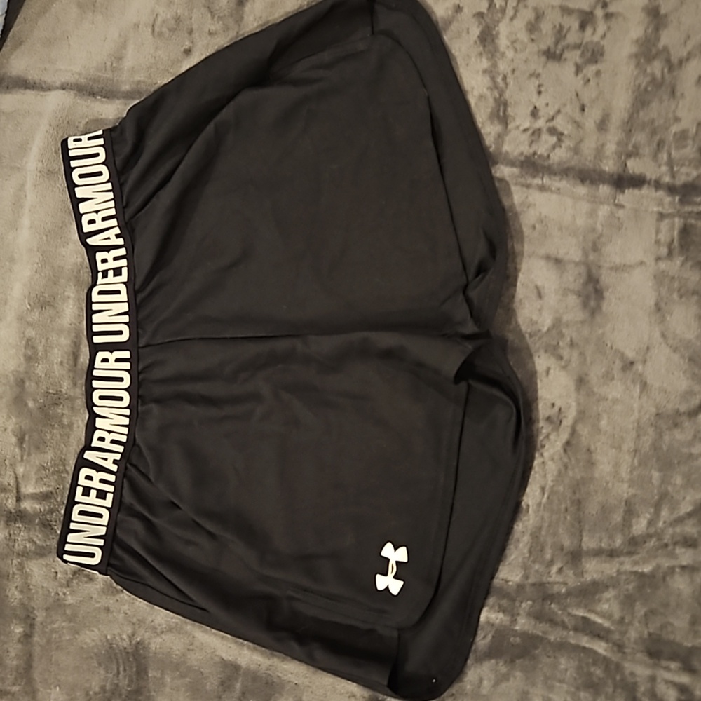 Under Armour  black shorts size small